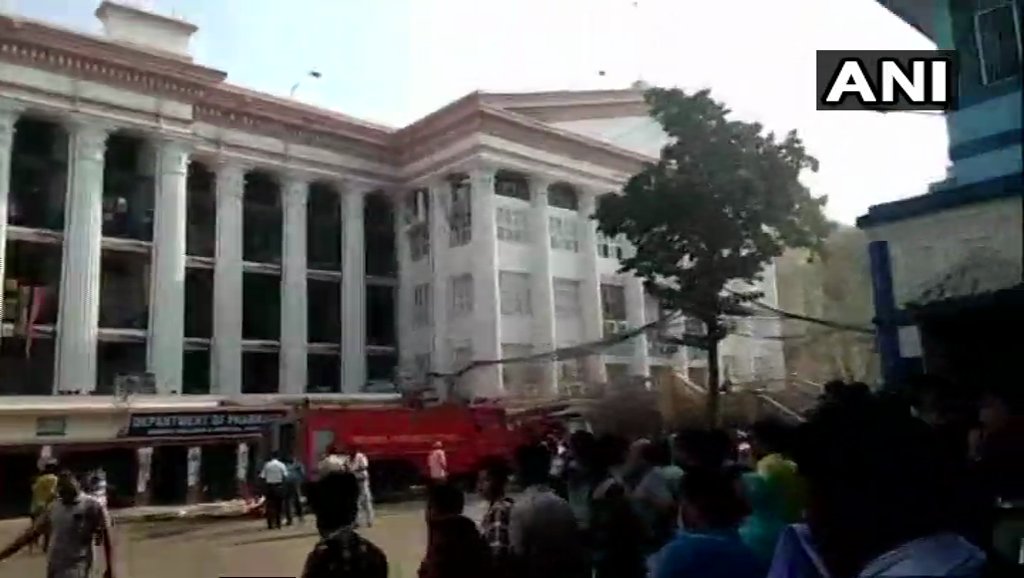 अस्पताल में आग से मची अफरा-तफरी, 350 मरीज सुरक्षित निकाले गए