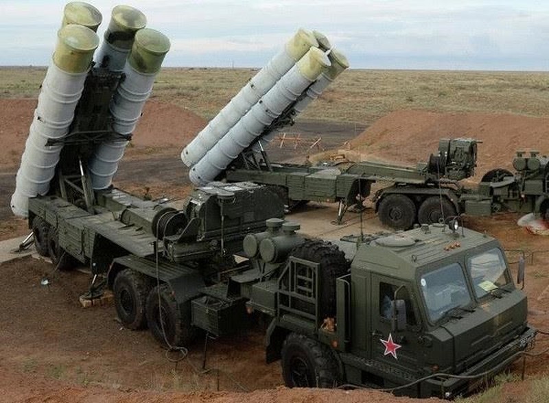 भारत-रूस के बीच S-400 डिफेंस सिस्टम को लेकर करार,जानिए S-400 भारतीय सेना के लिए कितना खास है