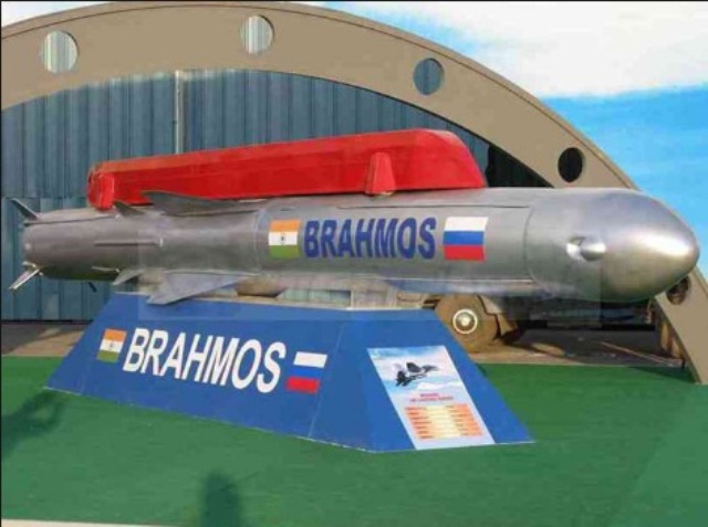 ब्रह्मोस की जानकारी पाकिस्तान को देने के आरोप में डीआरडीओ कर्मचारी गिरफ्तार