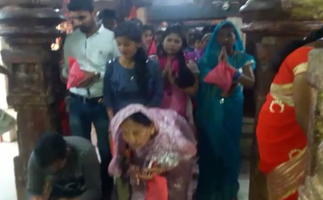 रतनपुर मंदिर में भी दिखने लगा तितली का असर