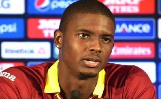 जेसन होल्डर ने सबसे शानदार औसत से लिए एक साल में 30 से ज्यादा विकेट