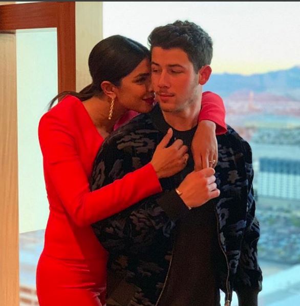 प्रियंका-निक की वायरल हुई तस्वीर, शादी की अफवाह ने पकड़ा जोर