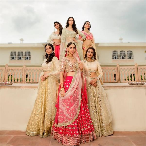 फ्रेस्टिवल सीजन में लगा इंडो वेस्टर्न ड्रेस का तड़का