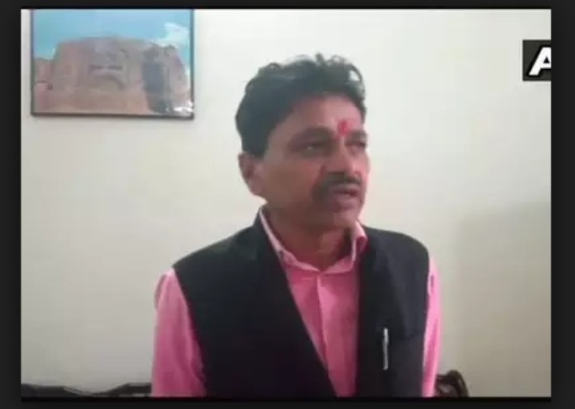 धर्म के नाम पर वोट मांग कर फंस गए वसुंधरा राजे के मंत्री, एफआईआर दर्ज