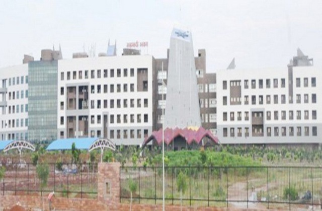 रजत बंसल छुट्टी पर, नीलेश क्षीरसागर को रायपुर नगर निगम कमिश्नर का अतिरिक्त प्रभार