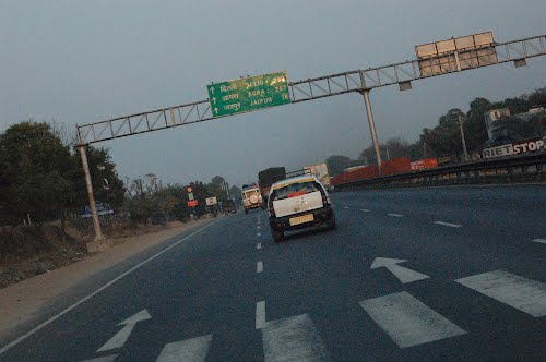 जयपुर-दिल्ली राष्ट्रीय राजमार्ग का काम जल्द होगा पूरा: नितिन गडकरी