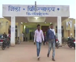गरियाबंद: दो मोटर साइकिलों में भिड़ंत, 4 लोग घायल