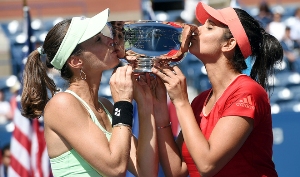 सानिया-हिंगिस की जोड़ी ने WTA फाइनल्स का खिताब जीता