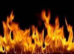 कपड़ा गोदाम में आग, 40 लाख के सामान खाक