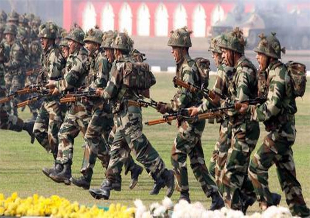 सेना के कैंप पर आतंकी हमला, आतंकियों और सेना के बीच मुठभेड़