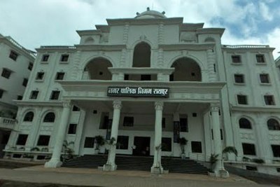 नगर निगम ने पेट्रोल पंप हटाने की कवायद शुरू की