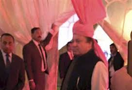 नवाज शरीफ ने पीएम मोदी का तोहफा कुबूल किया