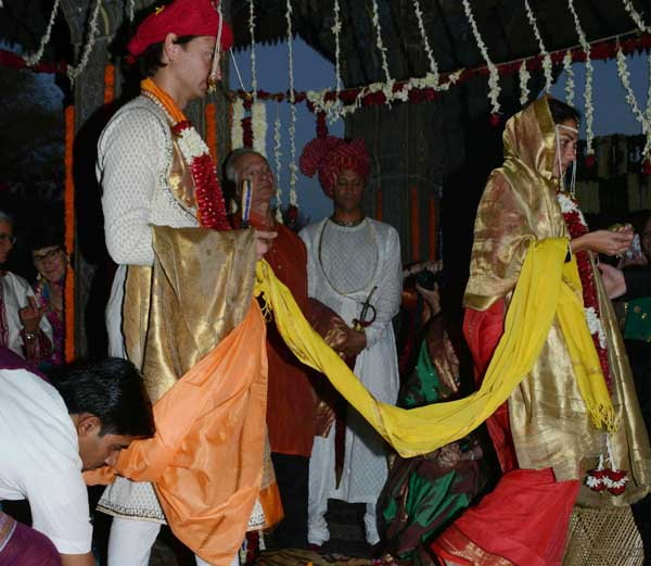 खरगोन: शादी के बंधन में बंधे यशवंतराव और नायरिका