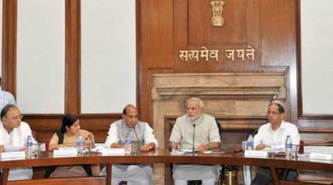 अधिकारियों के सस्पेंशन मामले में केंद्र सरकार लेगा एक्शन