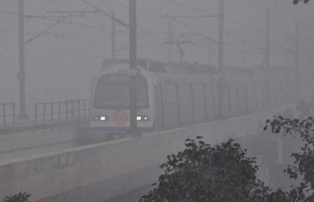 कोहरे की चपेट में देश की राजधानी