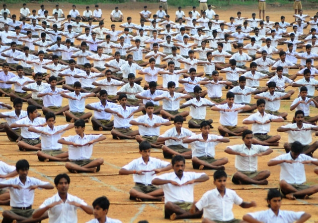 मुस्लिम और ईसाईयों को तकनीकी प्रशिक्षण दे रहा RSS
