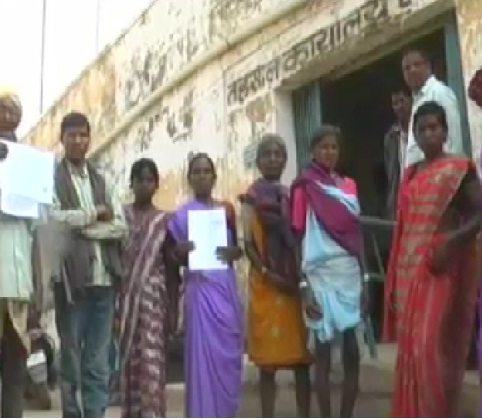 लोरमी: IBC24 की खबर का असर, SDM ने बोईरहा गांव का किया दौरा