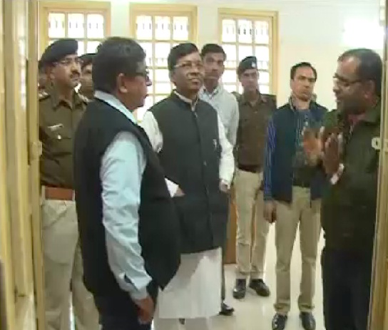 केंद्रीय राज्यमंत्री सुदर्शन भगत ने विश्वविद्यालय भेड़ाघाट का दौरा किया