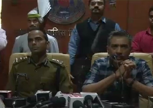 ‘जय गंगाजल’ का प्रमोशन करने के लिए इंदौर पहुंचे प्रकाश झा