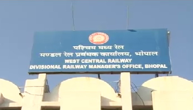 भोपाल एक्सप्रेस और श्रीधाम एक्सप्रेस को नियमित चलाने का फैसला