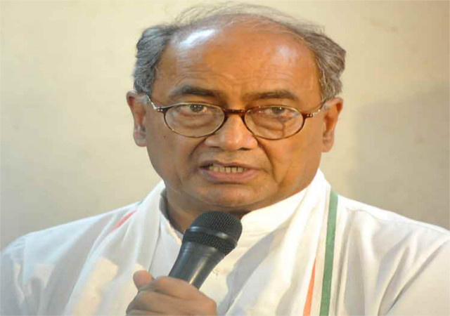 भोजशाला में मूर्ति नहीं तो किसकी पूजा करने जाते हैं हिंदू संगठनः दिग्विजय