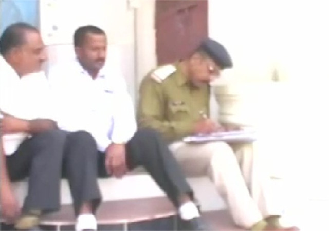 कटनीः दो बच्चों सहित दम्पति की गोली मारकर हत्या, सुसाइड नोट भी मिला