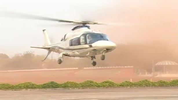 सुकमा से लौटने के दौरान करीब डेढ़ सौ फीट नीचे आया CM रमन सिंह का हेलीकॉप्टर, हादसा टला