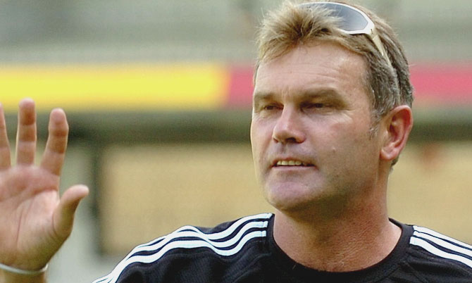 न्यूजीलैंड के पूर्व कप्तान मार्टिन क्रो की कैंसर से मौत