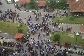 इंडोनेशियों में 7.9 तीव्रता के भूकंप के झटके