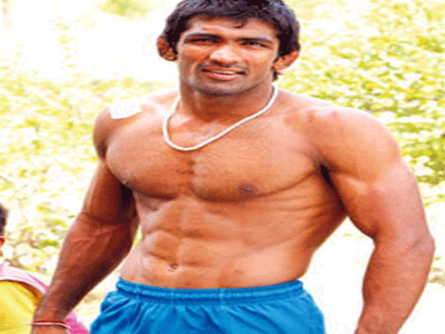 कमाई में योगेश्वर दत्त महेंद्र सिंह धोनी और विराट कोहली से भी आगे