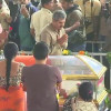 पूर्व केंद्रीय मंत्री एवं फिल्मअभिनेता एम.एच. अंबरीश का 66 वर्ष की उम्र में निधन,कांतिरव स्टेडियम में रखा गया अंतिम दर्शन के लिए