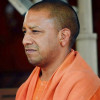 बुलंदशहर हिंसा में शहीद इंस्पेक्टर सुबोध के परिजनों से मिले सीएम योगी, बंधाया ढांढस