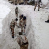 हिमाचल प्रदेश में हिमस्खलन के बाद फंसे 5 सैन्यकर्मियों को बचाने रेस्क्यू ऑपरेशन जारी