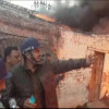 आग की चपेट में सैकड़ों झुग्गियां,आखिरकार कैसे और किसने लगाई आग ?