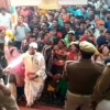Watch Video: प्रियंका गांधी को ​मंदिर में मिली VIP एंट्री, दर्शन के लिए आए लोगों ने लगाए हर-हर मोदी के नारे
