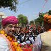 4 किलोमीटर का रोड शो…और फिर बीजेपी अध्यक्ष ने दाखिल किया नामांकन
