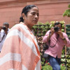 चुनावी समर में मोदी के लिए मिठाइयां भेजने वाली ममता दीदी ने ये क्या कह दिया