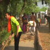 बड़े अधिकारियों ने थामी झाड़ू, स्वच्छ भारत मिशन का दिया संदेश