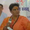खर्च का सही ब्यौरा नहीं देने पर साध्वी को नोटिस, निर्वाचन आयोग ने 48 घंटे में मांगा जवाब