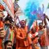 जम्मू- कश्मीर और लद्दाख का पुनर्गठन विधेयक पर लोकसभा ने भी लगाई मुहर, कार्यकर्ताओं ने मनाई होली-दीवाली