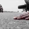 तेज रफ्तार वाहन ने बाइक सवार युवकों को रौंदा, एक की मौत, दो गंभीर