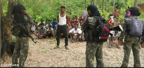 नक्सलियों ने जन अदालत में की चार ग्रामीणों की हत्या, 16 ग्रामीणोें के साथ मारपीट कर दी चेतावनी