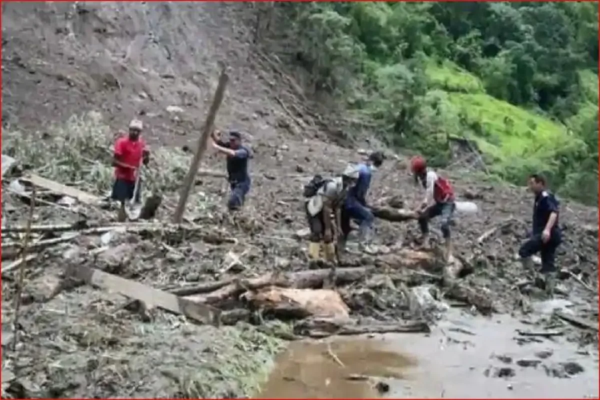 32 people died in landslide
