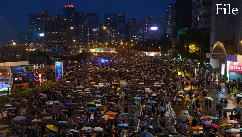 दुनिया को कोरोना परोसने वाला चीन मना रहा ‘राष्ट्रीय दिवस’, जश्न मनाने सड़कों पर उतरे लाखों लोग