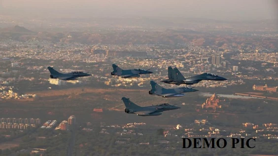 दुनिया की सबसे बड़ी सैन्य खरीद ! अमेरिका- भारत के बीच बेहद उन्नत जंगी विमान की खरीद को लेकर शुरू हुई बातचीत