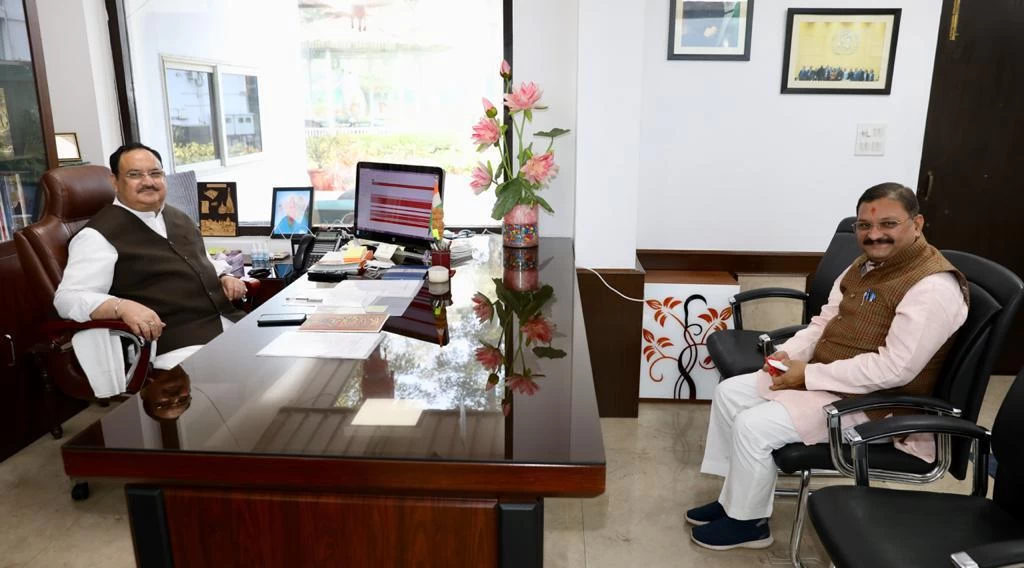सांसद संतोष पांडेय ने दिल्ली में BJP अध्यक्ष जेपी नड्डा से की मुलाकात, कई अहम मुद्दों पर हुई लंबी चर्चा