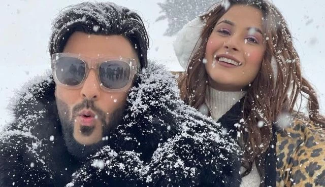 शहनाज गिल का बादशाह के साथ पहला गाना ‘FLY’ रिलीज, बर्फीली वादियों​ में थिरकती नजर आ रहीं खूबसूरत एक्ट्रेस… देखें वीडियो