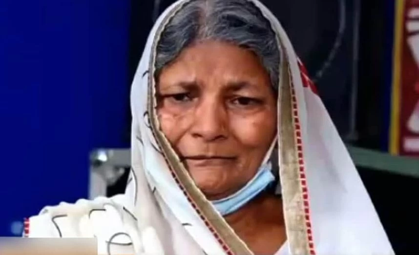 टीवी पर LIVE आकर बीजेपी नेता की बूढ़ी मां ने सुनाई दर्द की दास्तां, बेटों की करतूत उजागर