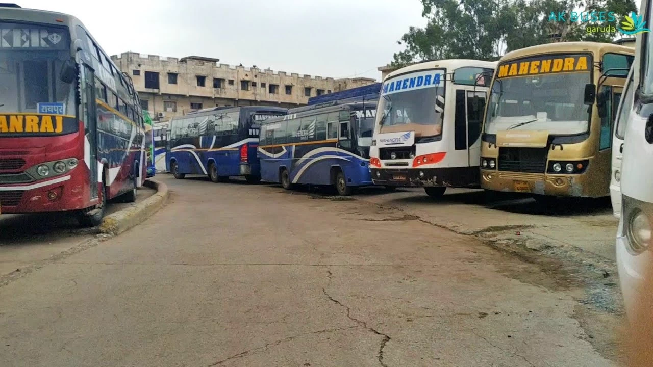 Bus Services in Raipur 2021 : 13 जुलाई से थम जाएंगे बसों के पहिए, अनिश्चित कालीन हड़ताल पर जाएंगे बस मालिक, यात्री किराया बढ़ाने की मांग